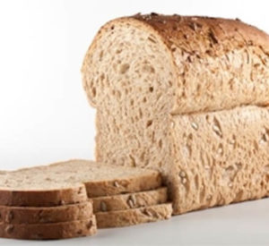 Gesneden brood Zonnepit tarwe heel